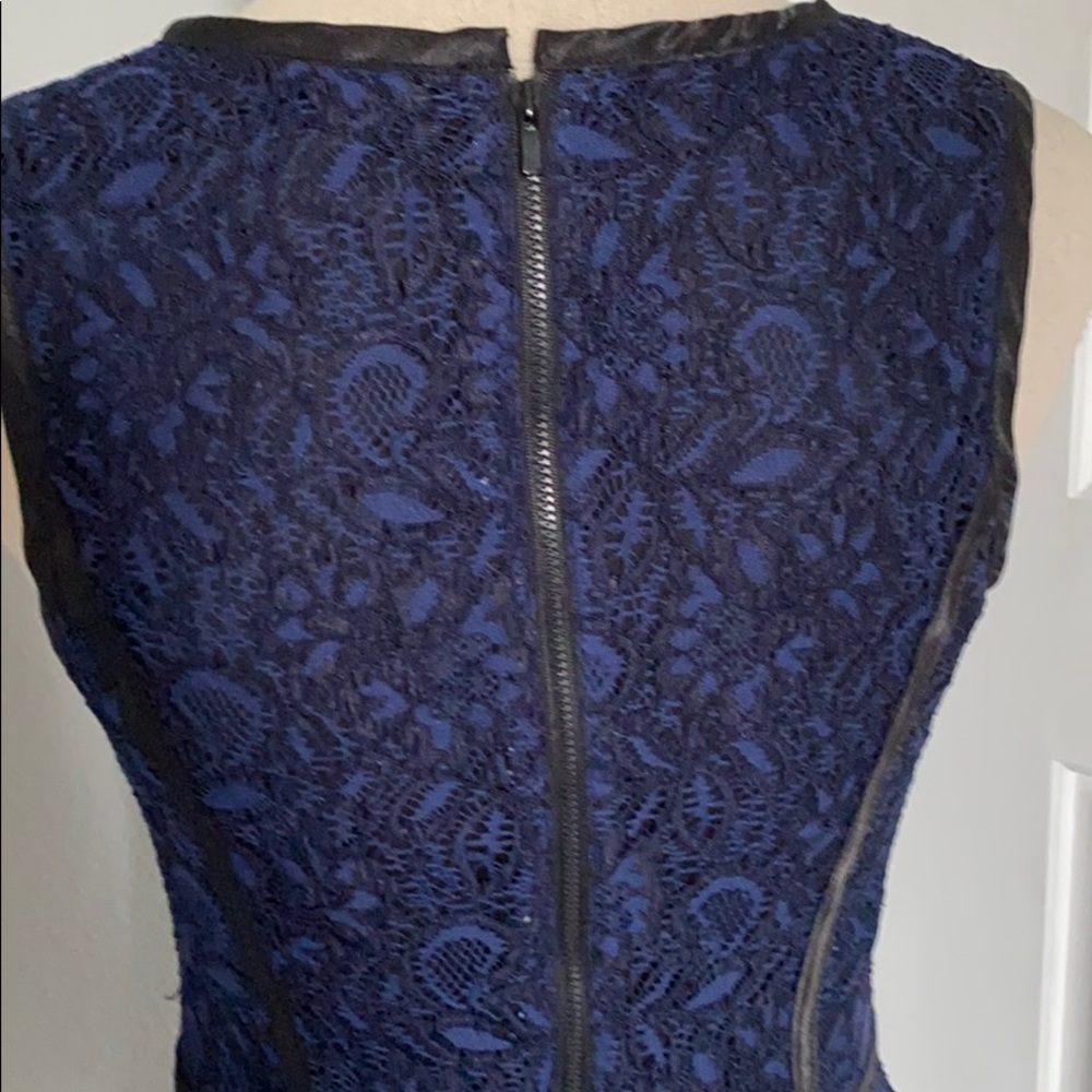 Black & blue lace dress - Picture 5 of 6